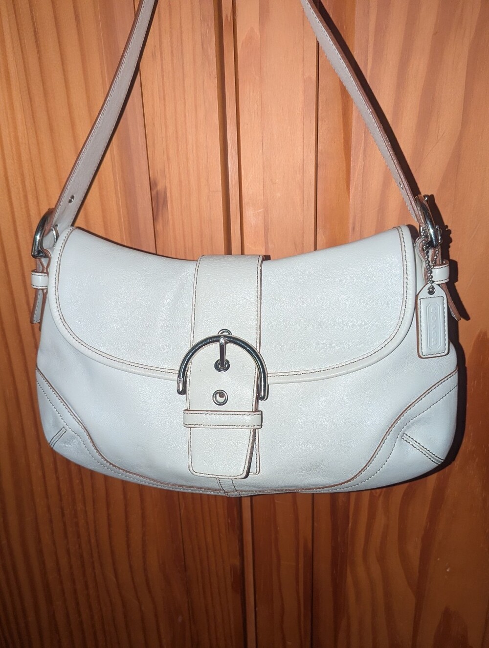 Coach Vintage Y2K Off White  Soho Leather Shoulder Bag with Silver Buckle